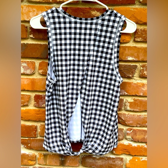 Gottex slit back tank swim/workout top with adjustable tie. - Picture 1 of 4